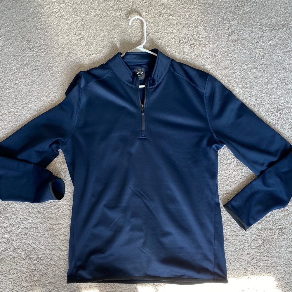 Oakley Pullover